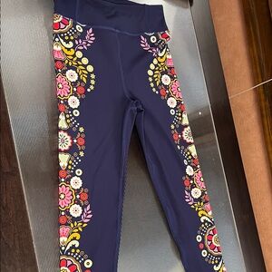 Boden women’s size 6 Leggings - Navy with Floral Accents